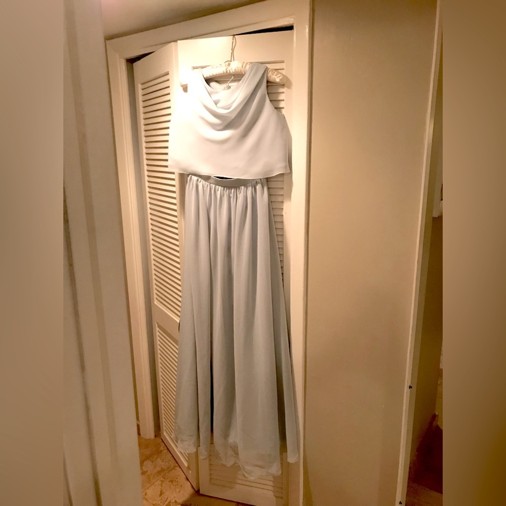 Beautiful & elegant  2 Piece floor length Bridesmaid/Prom /Special Occasion Sz2